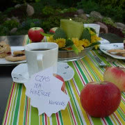 Stół w letniej aranżacji, fot. Kasiunia23