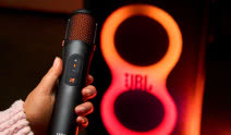 JBL EasySing Mics - śpiewaj swoje ulubione hity bez wokalu dzięki AI