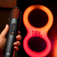 JBL EasySing Mics - śpiewaj swoje ulubione hity bez wokalu dzięki AI