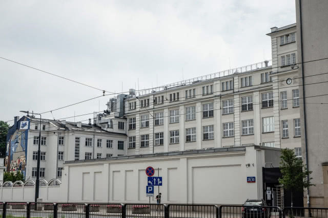 fabryka po II wojnie światowej, zdjęcie czarnobiałe