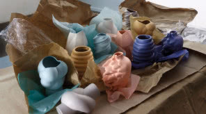 Porcelana w ruchu - odkryj wazony, które ożywiają wnętrza i zachwycają formą