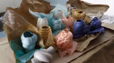 Porcelana w ruchu - odkryj wazony, które ożywiają wnętrza i zachwycają formą