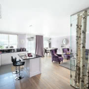 Kominek. Wprawdzie na niby, ale jest. Ten...