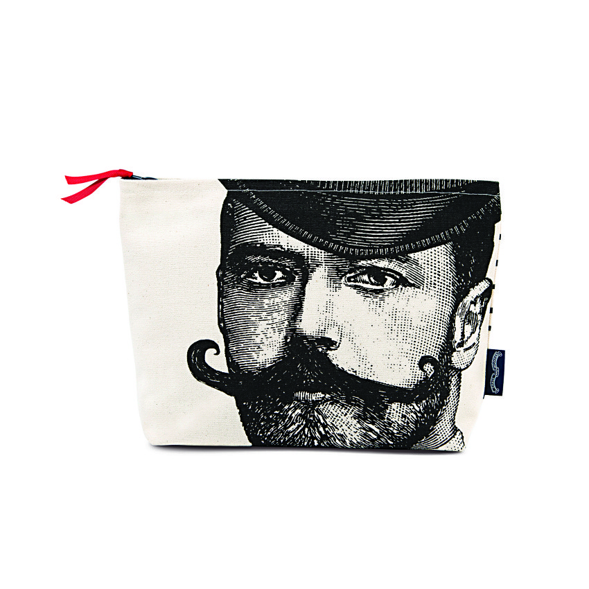 Damska saszetka
na kosmetyki z wąsatą
twarzą...