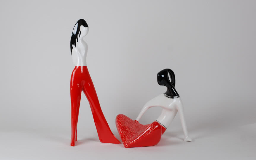 Jest jedną z najstarszych fabryk porcelany w Polsce. Słynie z produkcji porcelanowych figurek - przedmiotów pożądania wielu kolekcjonerów. Siedziba wspomnianej fabryki znajduje się w: