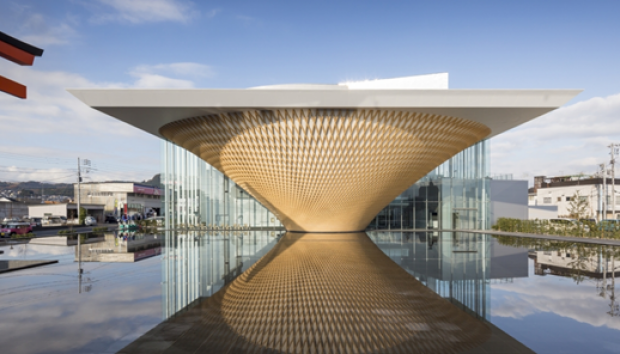 Geberit wspiera architekturę, która pomaga - wystawa Shigeru Bana w Krakowie