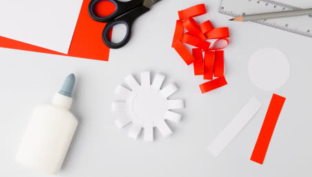 Wiwat maj! Jak zrobić kotylion ze wstążki i flagę na patyku?