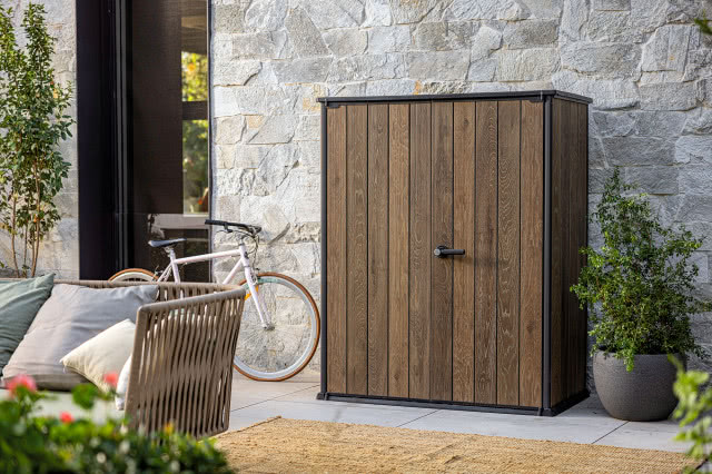 szafa na rzeczy z ogrodu i tarasu