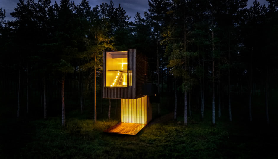 Dom, który przypomina cyklopa. 19m2 na jednej nodze!