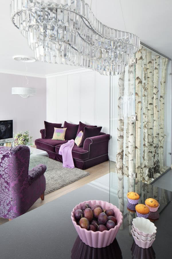 Nietuzinkowe połączenie: kryształowy żyrandol,...