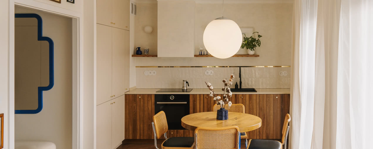 Klimatyczne mieszkanie w odcieniach ciepłego beżu