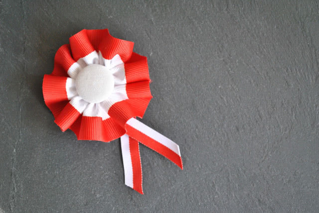 Kotylion ze wstążki DIY