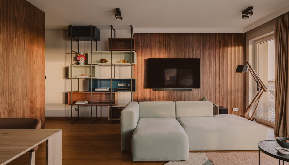 Mieszkanie w miejscu dawnego browaru wrocławskiego - dominuje w nim orzechowe drewno!