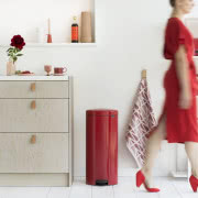 Akcesoria kuchenne Brabantia w czerwonym kolorze