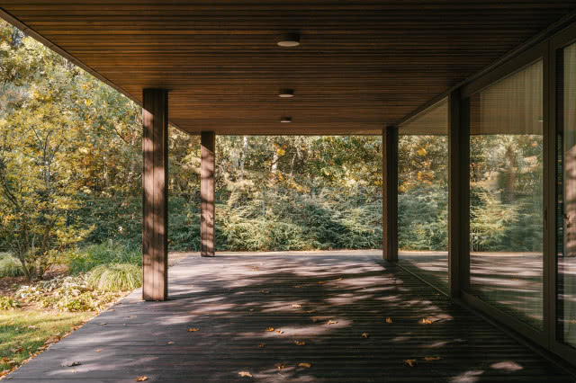 zwisy i lekkie drewniane belki