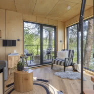 Dom na Pniu - raj ukryty wśród drzew, gdzie natura i design idą w parze!