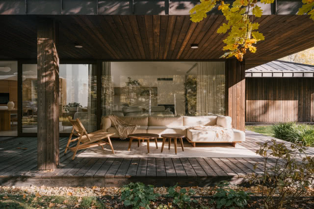 taras z przesuwnymi oknami