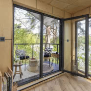 Dom na Pniu - raj ukryty wśród drzew, gdzie natura i design idą w parze!