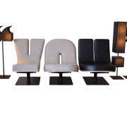 Fotele Typographia w zestawie z lampą podłogową