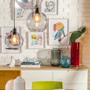 Energetyczny pop-art. zestawieniach kolorów – czerwieni, niebieskiego i żółtego