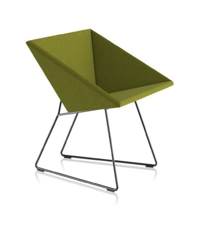 zielone krzesło na metalowych nogach