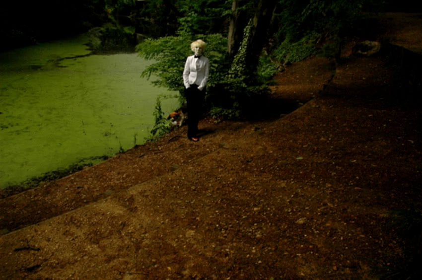 Z cyklu Space melancholy. Wystawa Almost true –...