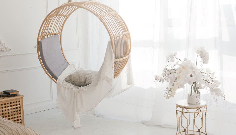 Huśtawka do pokoju - jak wybrać najlepszą? Przeglądamy modele dla dzieci i dorosłych