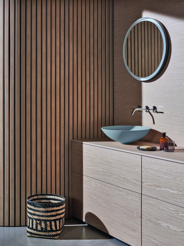 Niebieska umywalka nablatowa