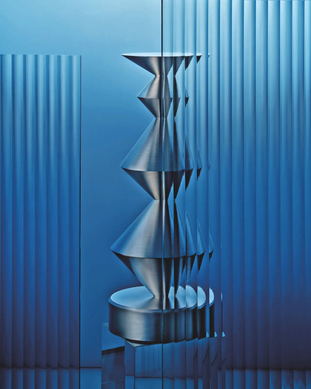 Totem aluminium Totem Studio Warsaw