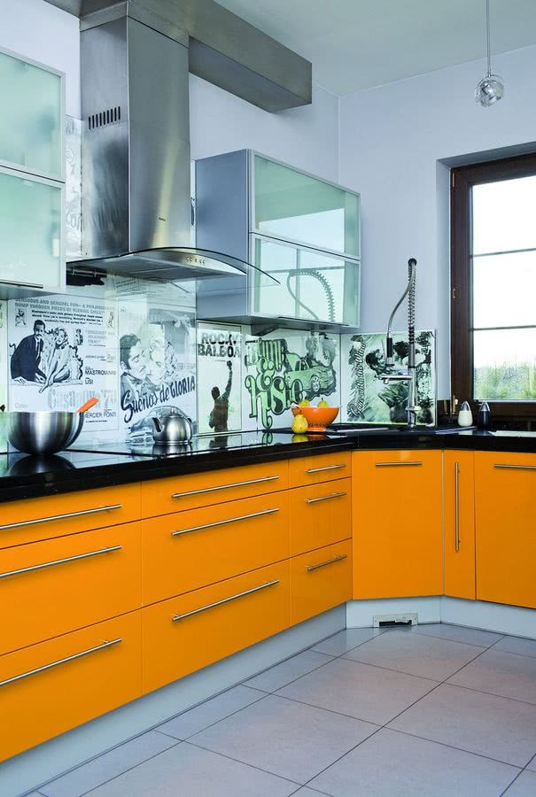 Projektantki bardzo konsekwentnie utrzymały w...