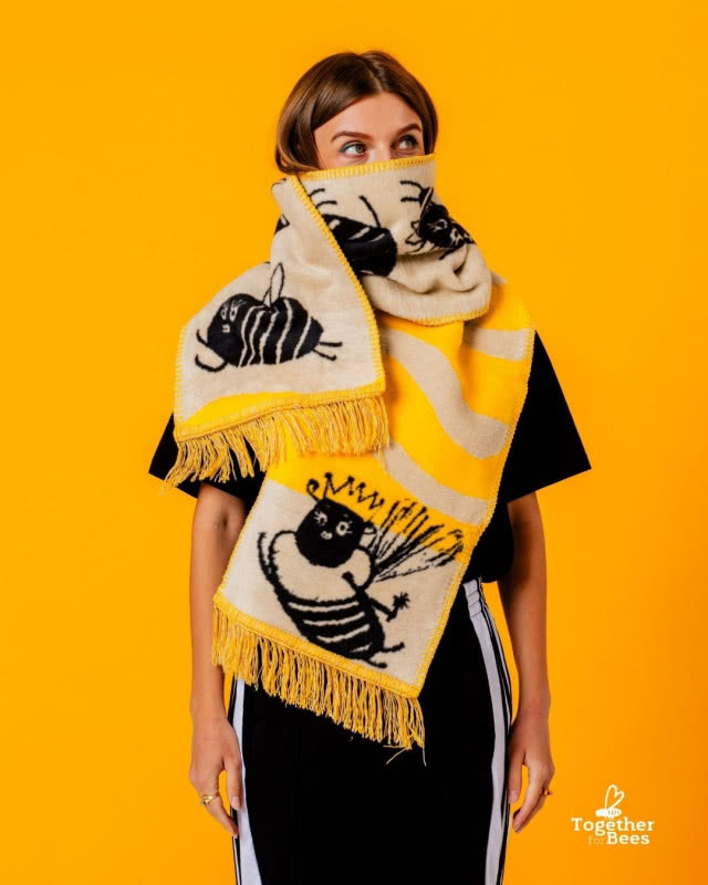 szalik w pszczoły 