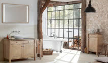 Rustykalna łazienka z drewnianymi meblami