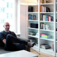 Minimalistyczny apartament w centrum miasta