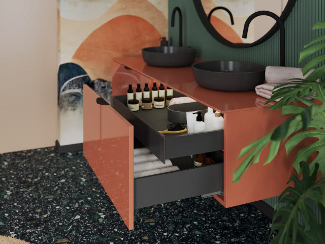 Ultra Box łazienka zblizenie REJS, dwie czarne umywalki nablatowe, czarne baterie umywalkowe, okrągłe lustro, 