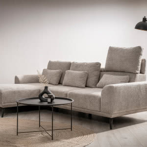 Narożnik do salonu - czy warto go wybrać?