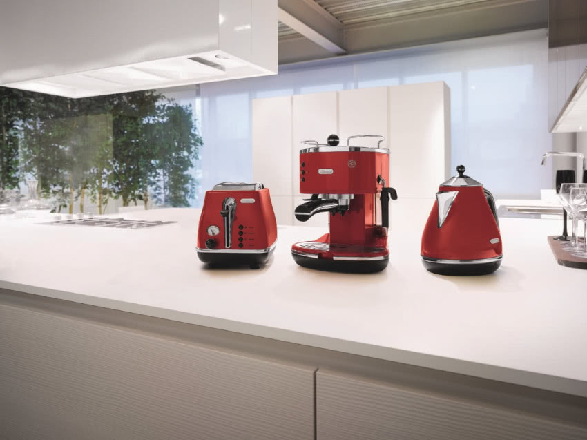 Seria Icona jest dostępna w trzech kolorach:...