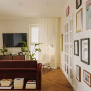 Klimatyczne mieszkanie w odcieniach ciepłego beżu