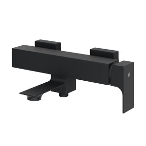 Walentynkowy relaks w łazience - jak wanny i baterie wannowe Bernstein tworzą domowe spa we dwoje