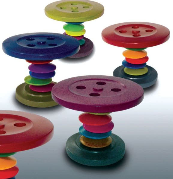 Guziki zainspirowały także fińskiego designera...