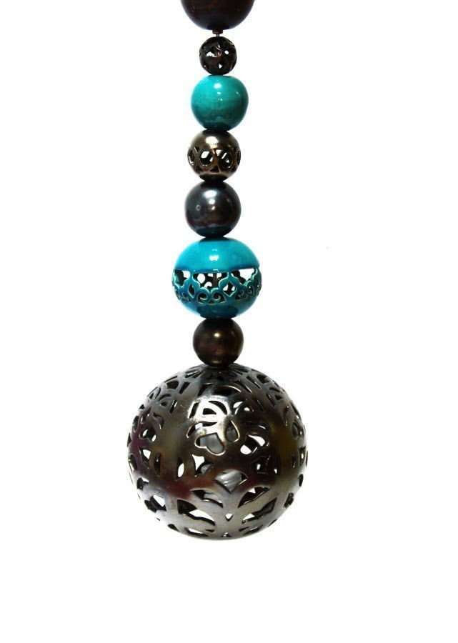 Orientalna lampa wykonana z ceramicznych kul...