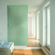 Łazienka i sypialnia na górze nie są rozdzielone...