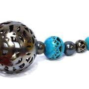 Orientalna lampa wykonana z ceramicznych kul...