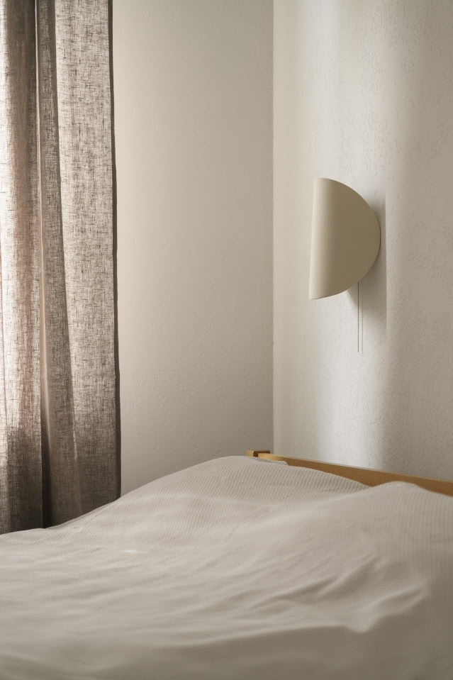 biała sypialnia minimalistyczna