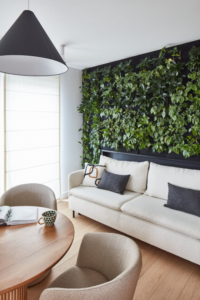 Wertykalny ogród w gabinecie