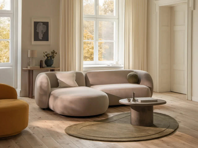 obła w kształcie sofa