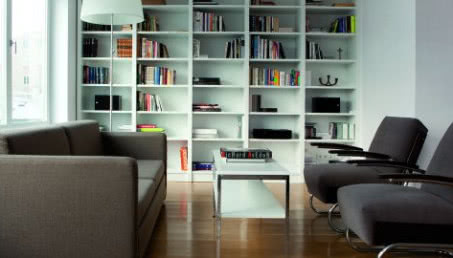 Minimalistyczny apartament w centrum miasta