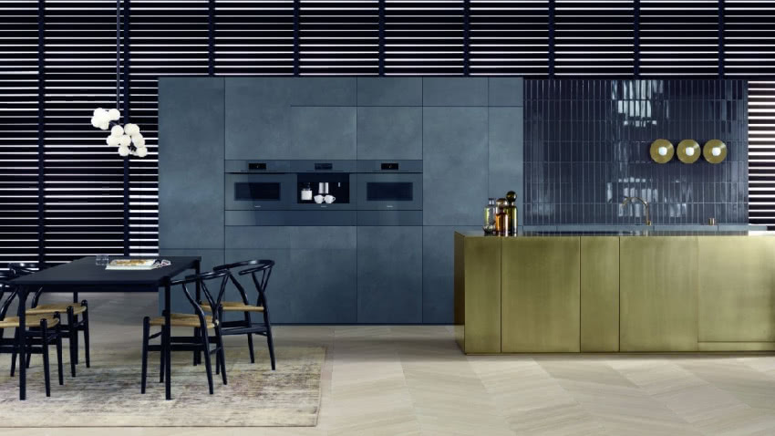 Szara zabudowa ze sprzętem AGD Milele Artline w...