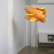 Klosz Diva wykonany ze sklejki orzechowej lub...