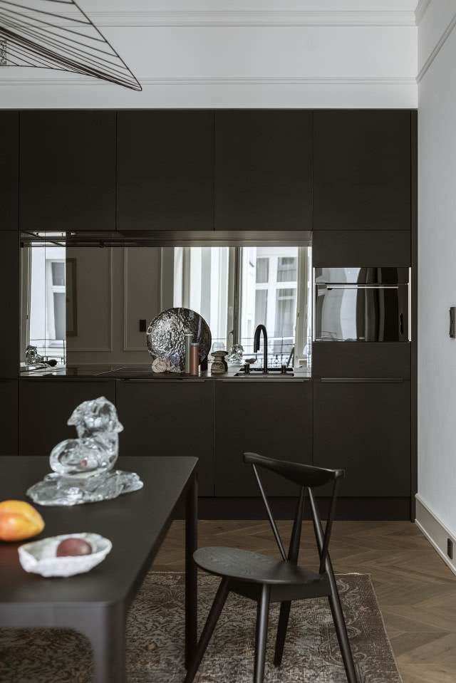 Czarny kolor w małym mieszkaniu