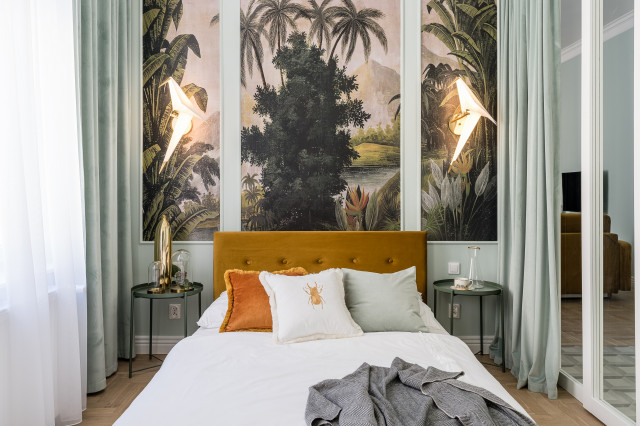 Egzotyczna tapeta w sypialni